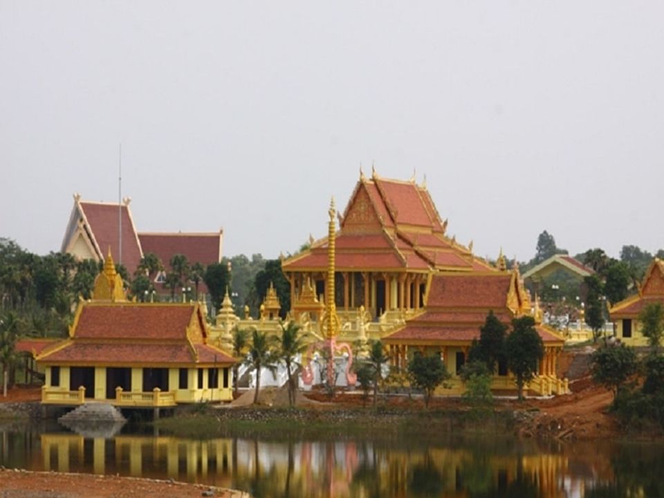 Lịch sự và phát triển chùa Khmer